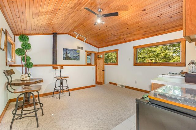 33 Star Gazer Lane, Comstock Park, MI 49321