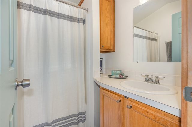 33 Star Gazer Lane, Comstock Park, MI 49321