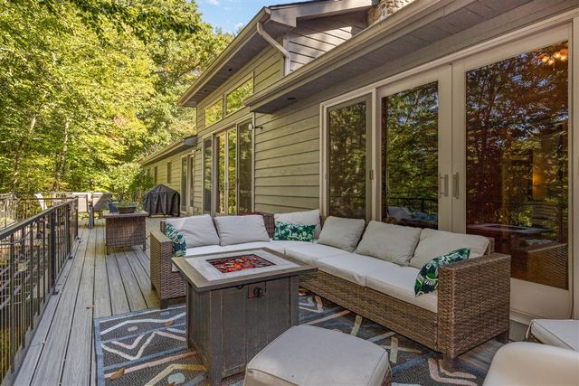 33 Star Gazer Lane, Comstock Park, MI 49321