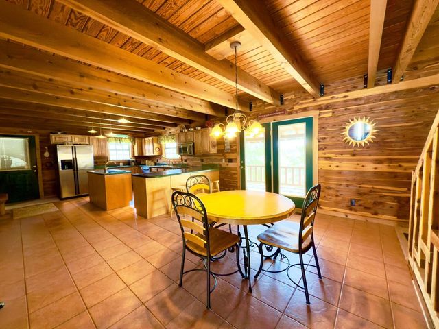 300 Round Up Lane, Bakersfield, MO 65609