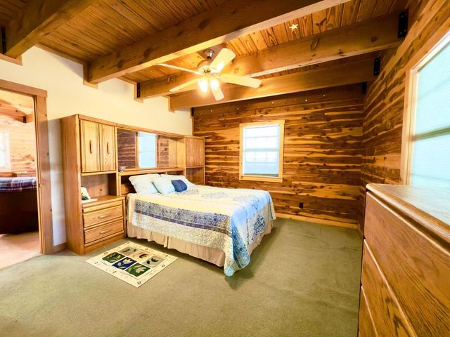 300 Round Up Lane, Bakersfield, MO 65609