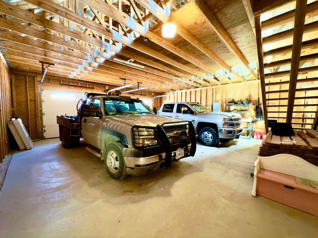 300 Round Up Lane, Bakersfield, MO 65609