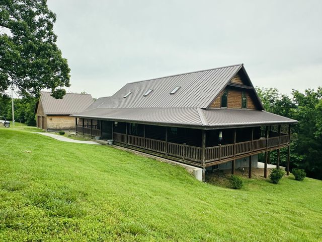 300 Round Up Lane, Bakersfield, MO 65609