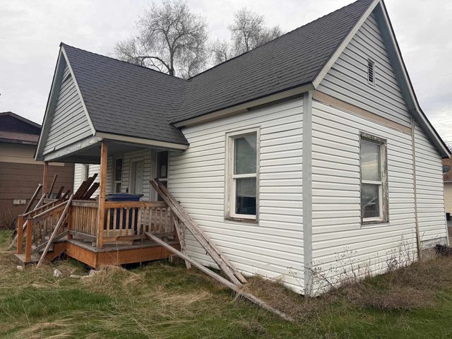 1002 E Princeton Ave, Spokane, WA 99207