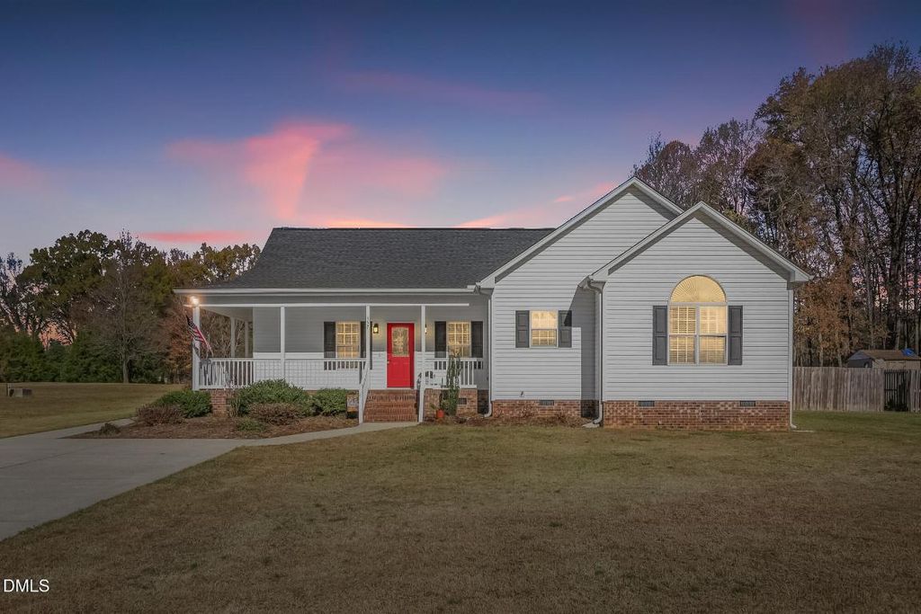 557 E Ridge Avenue, Liberty, NC 27298