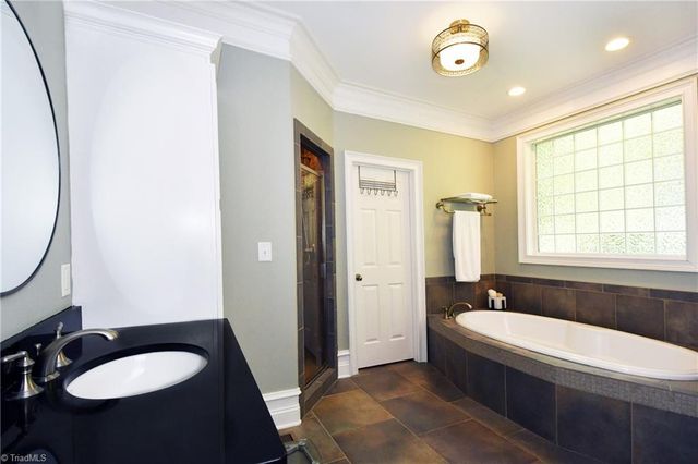 211 Surrey Path Court, Winston-salem, NC 27104