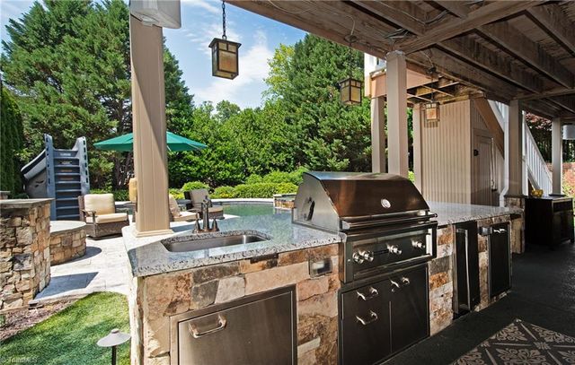 211 Surrey Path Court, Winston-salem, NC 27104