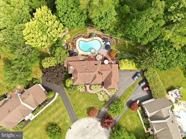 13 CHESTERLAND DR, Thornton, PA 19373