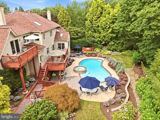 13 CHESTERLAND DR, Thornton, PA 19373