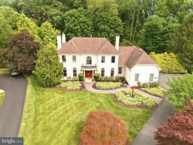 13 CHESTERLAND DR, Thornton, PA 19373