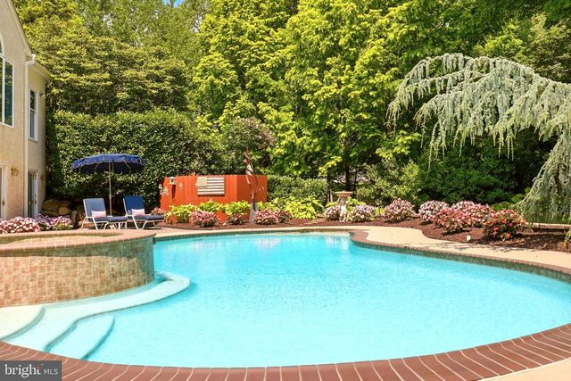13 CHESTERLAND DR, Thornton, PA 19373