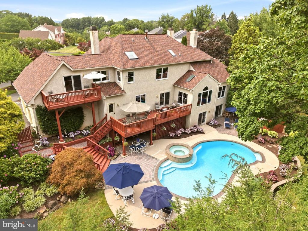 13 CHESTERLAND DR, Thornton, PA 19373