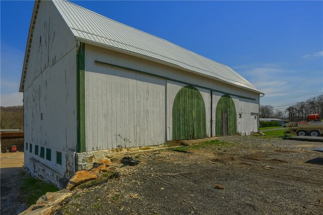 148 Pioneer Road, Evans City Boro, PA 16033