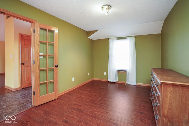 633 Savannah Drive, Greenwood, IN 46142