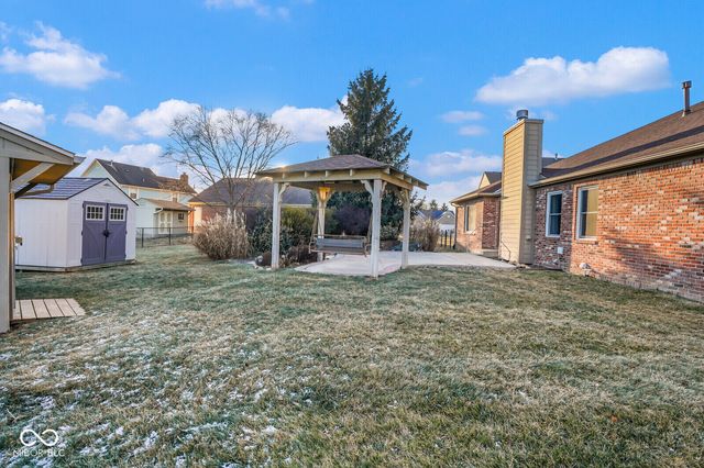 633 Savannah Drive, Greenwood, IN 46142