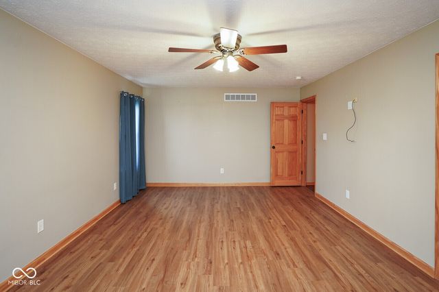 633 Savannah Drive, Greenwood, IN 46142