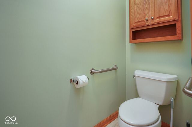 633 Savannah Drive, Greenwood, IN 46142