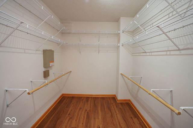 633 Savannah Drive, Greenwood, IN 46142