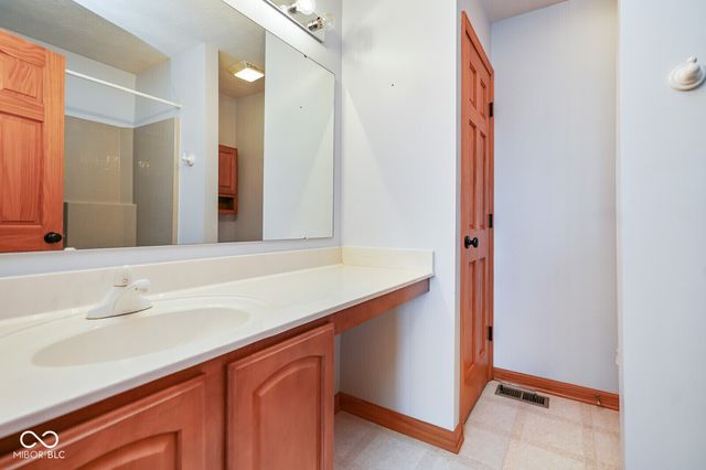 633 Savannah Drive, Greenwood, IN 46142