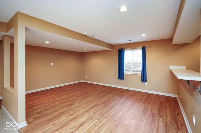 633 Savannah Drive, Greenwood, IN 46142