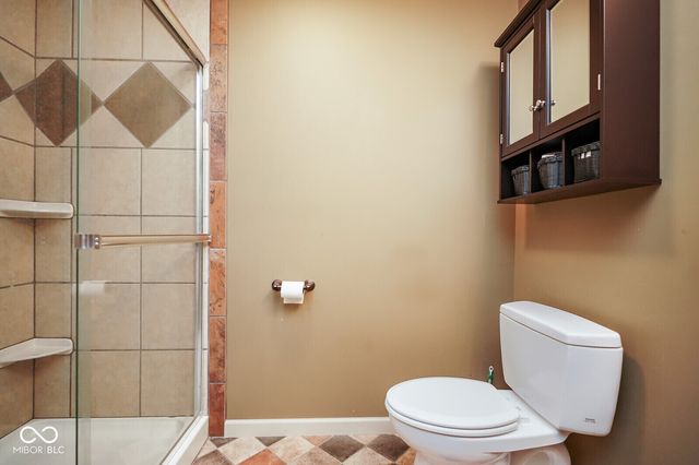 633 Savannah Drive, Greenwood, IN 46142