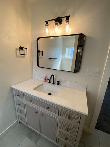 8936 Fashion Dr, Sacramento, CA 95826