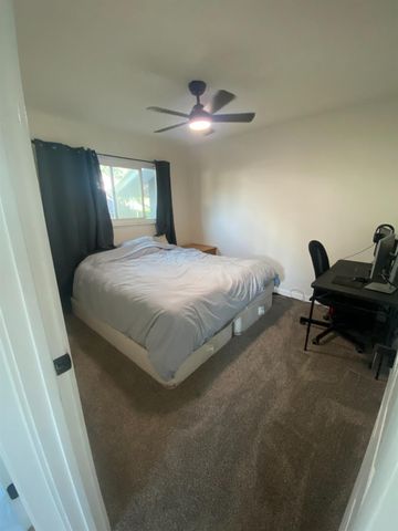 8936 Fashion Dr, Sacramento, CA 95826