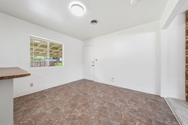 3560 Sacramento Drive, Redding, CA 96001