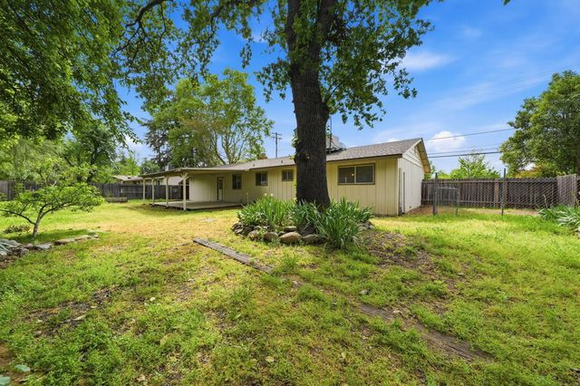 3560 Sacramento Drive, Redding, CA 96001