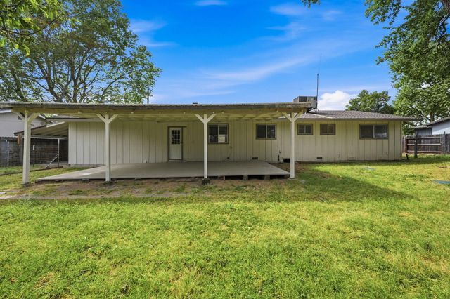 3560 Sacramento Drive, Redding, CA 96001