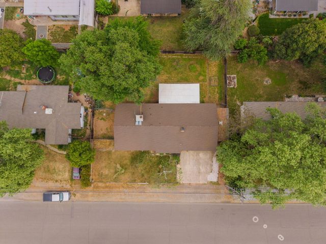 3560 Sacramento Drive, Redding, CA 96001