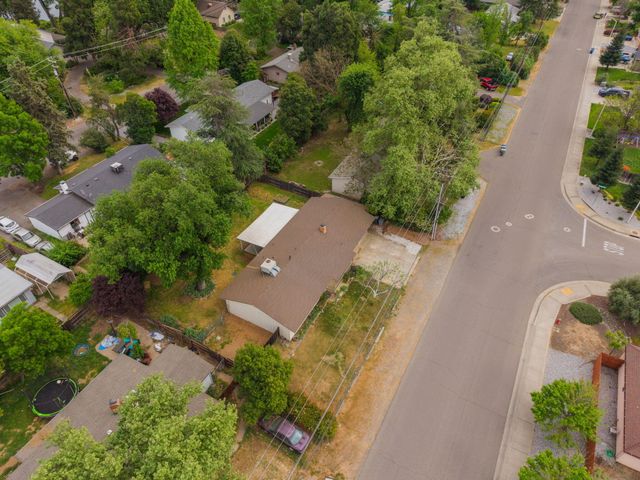 3560 Sacramento Drive, Redding, CA 96001