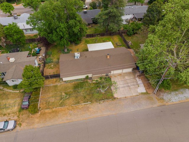 3560 Sacramento Drive, Redding, CA 96001