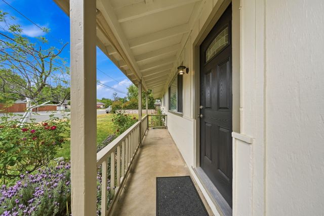 3560 Sacramento Drive, Redding, CA 96001