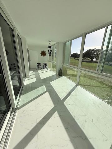 3661 Via Poinciana 206, Lake Worth, FL 33467