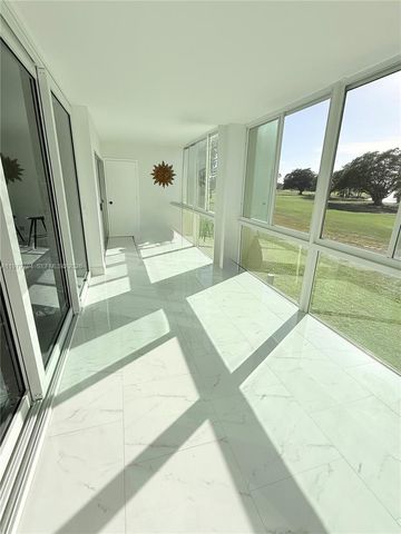 3661 Via Poinciana 206, Lake Worth, FL 33467