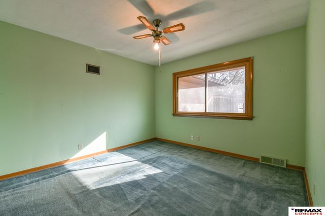 1810 S 48Th Street, Lincoln, NE 68506