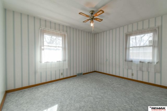 1810 S 48Th Street, Lincoln, NE 68506