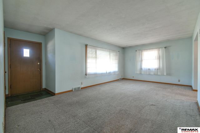 1810 S 48Th Street, Lincoln, NE 68506