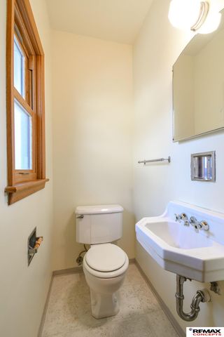 1810 S 48Th Street, Lincoln, NE 68506