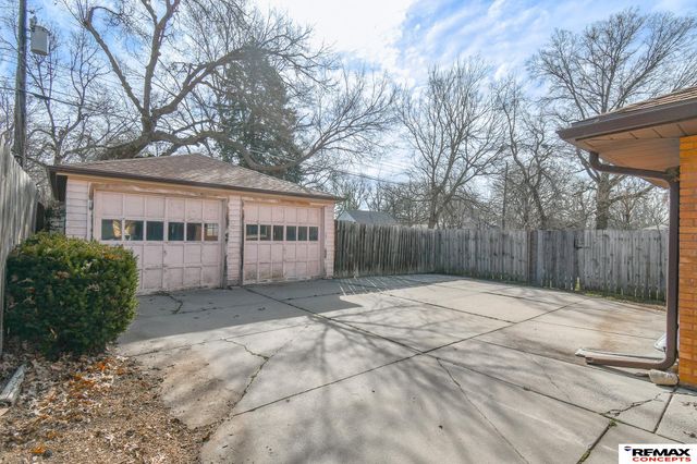 1810 S 48Th Street, Lincoln, NE 68506