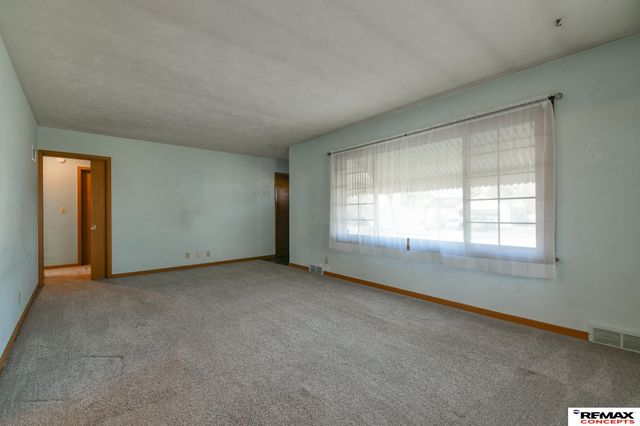 1810 S 48Th Street, Lincoln, NE 68506