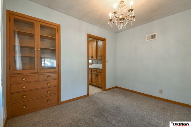 1810 S 48Th Street, Lincoln, NE 68506