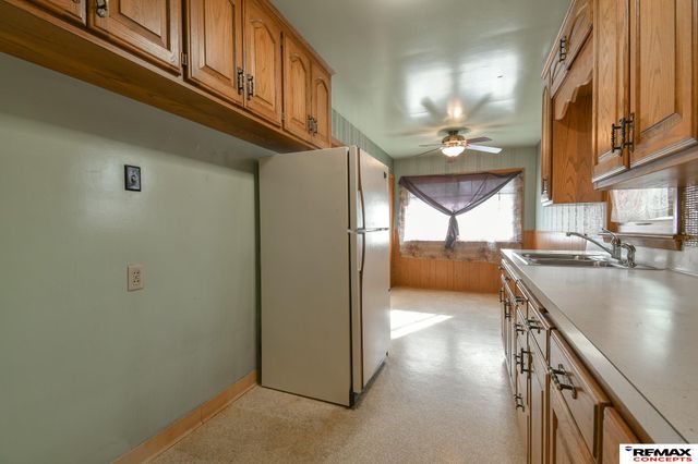 1810 S 48Th Street, Lincoln, NE 68506