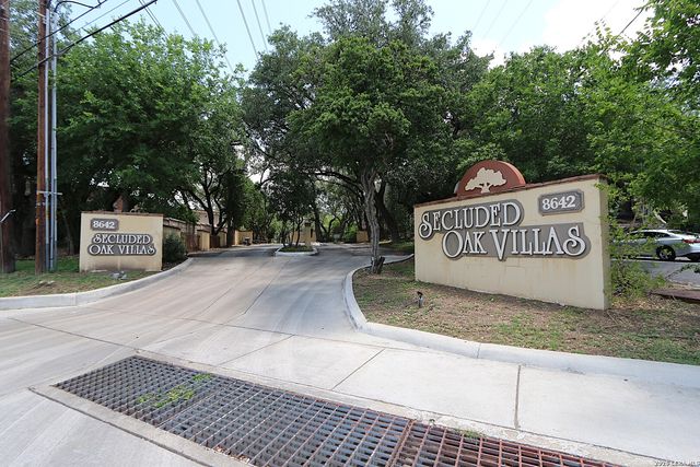 8642 Fredericksburg Rd Apt 406, San Antonio, TX 78240