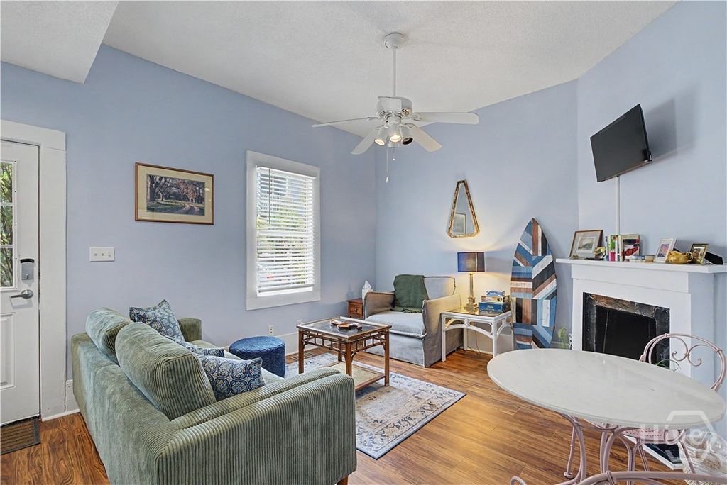 Image 3 of property listing at 534 E Gordon Lane, Savannah, GA 31401