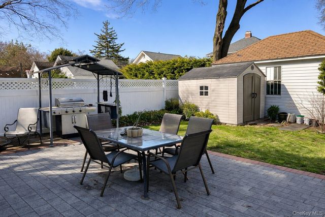 60 Lloyd Avenue, Lynbrook, NY 11563