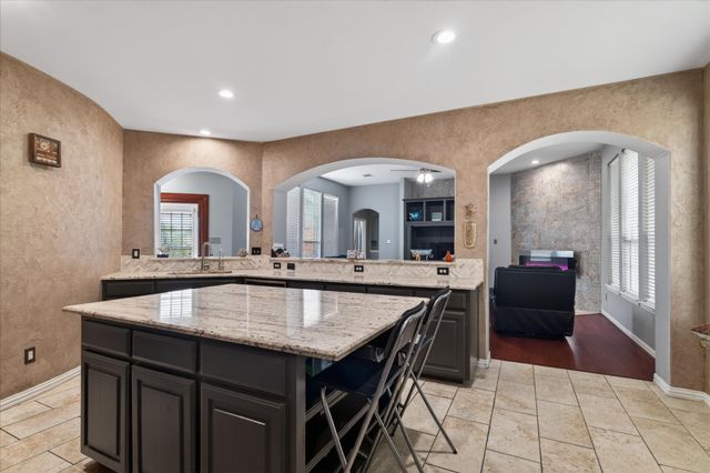 8708 Rugby Road, Irving, TX 75063