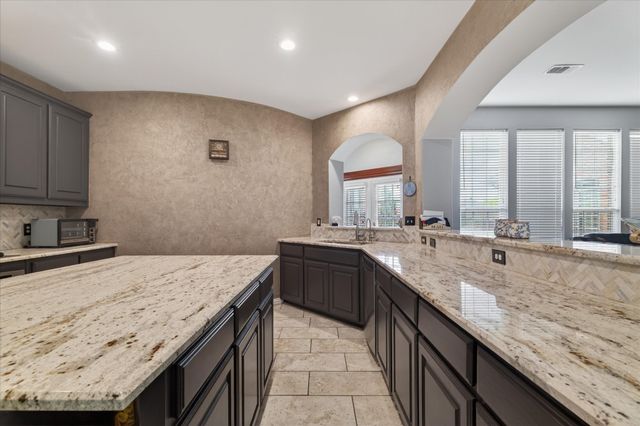 8708 Rugby Road, Irving, TX 75063