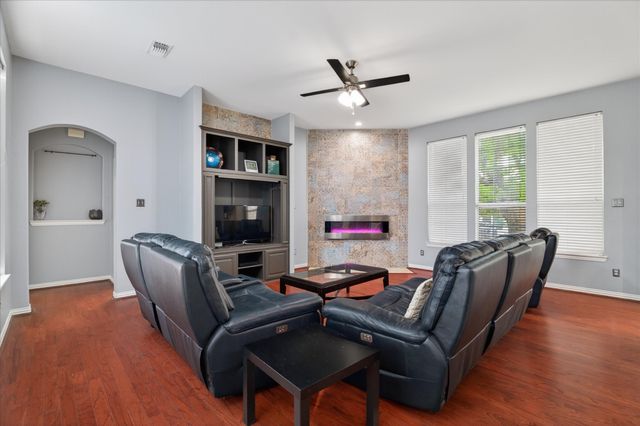 8708 Rugby Road, Irving, TX 75063